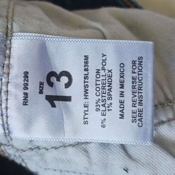 𝅺FASHION Nova Straight Leg Split Hem High Rise Blue Jeans, Size 13 - Picture 13 of 16